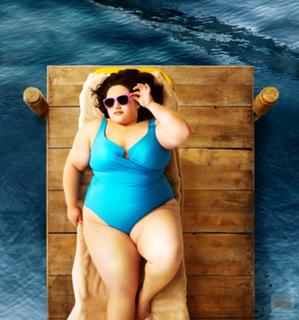 Nikki Blonsky feet photo 18