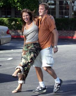 Nikki Cox feet photo thumbnail