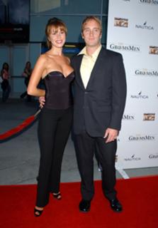 Nikki Cox feet photo thumbnail