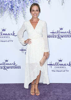 Nikki Deloach feet photo 13
