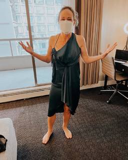Nikki Deloach feet photo 10