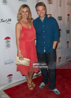 Nikki Deloach feet photo 12