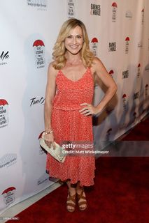 Nikki Deloach feet photo 11