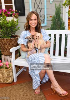 Nikki Deloach feet photo 7