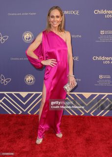 Nikki Deloach feet photo 4