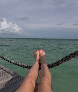 Nikki Deloach feet photo 1