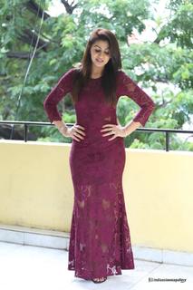 Nikki Galrani feet photo thumbnail