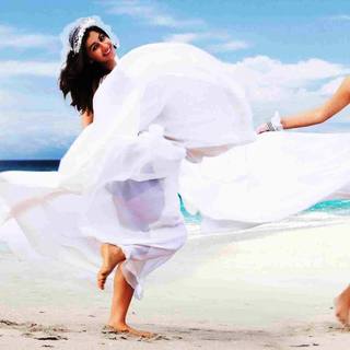 Nikki Galrani feet photo thumbnail