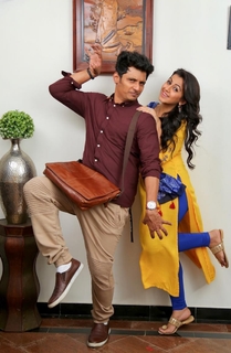 Nikki Galrani feet photo thumbnail
