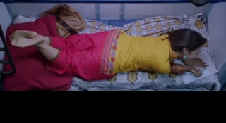 Nikki Galrani feet photo thumbnail