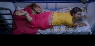 Nikki Galrani feet photo thumbnail