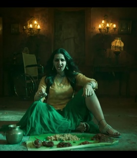 Nikki Galrani feet photo thumbnail