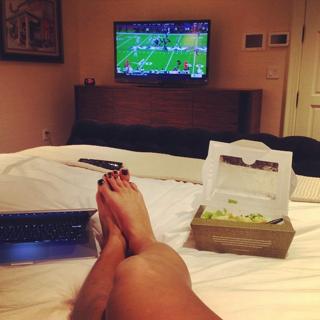 Nikki Garcia feet photo thumbnail