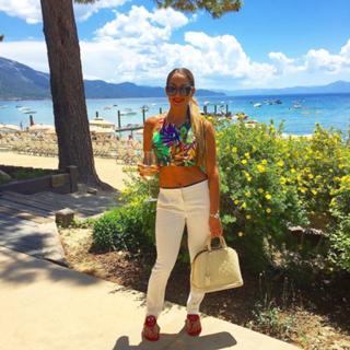 Nikki Garcia feet photo thumbnail