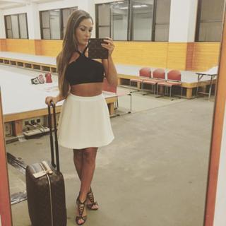 Nikki Garcia feet photo thumbnail