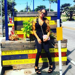 Nikki Garcia feet photo thumbnail