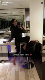 Nikki Garcia feet photo thumbnail