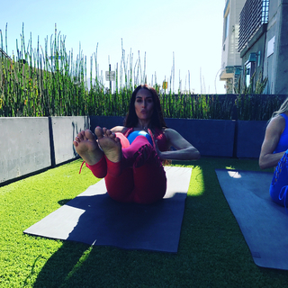 Nikki Garcia feet photo thumbnail