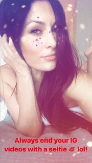 Nikki Garcia feet photo thumbnail