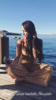 Nikki Garcia feet photo thumbnail
