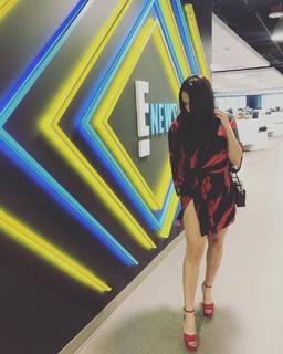 Nikki Garcia feet photo thumbnail