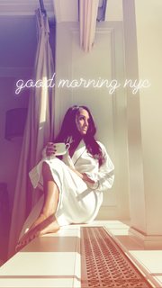 Nikki Garcia feet photo thumbnail