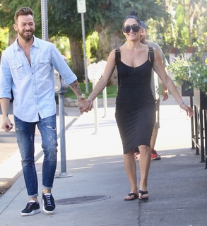 Nikki Garcia feet photo thumbnail