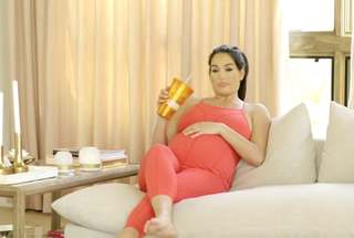 Nikki Garcia feet photo thumbnail