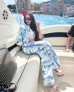 Nikki Garcia feet photo thumbnail