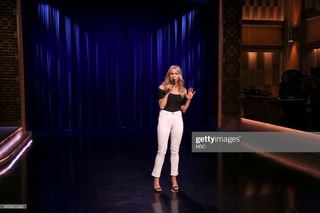 Nikki Glaser feet photo thumbnail