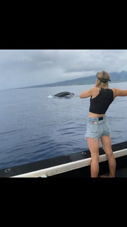 Nikki Glaser feet photo thumbnail