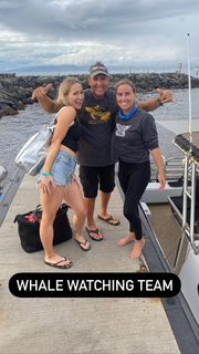 Nikki Glaser feet photo thumbnail