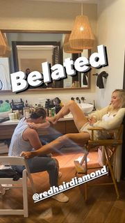 Nikki Glaser feet photo thumbnail