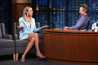 Nikki Glaser feet photo thumbnail