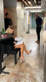 Nikki Glaser feet photo thumbnail