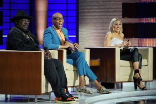 Nikki Glaser feet photo thumbnail