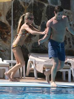Nikki Grahame feet photo 18