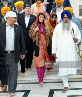 Nikki Haley feet photo thumbnail