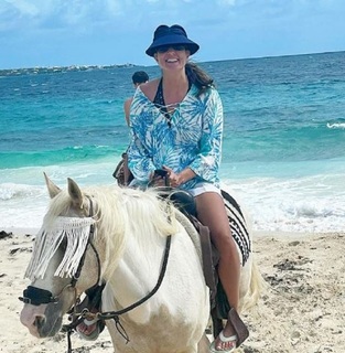 Nikki Haley feet photo thumbnail