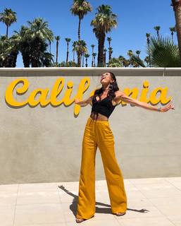 Nikki Howard feet photo thumbnail