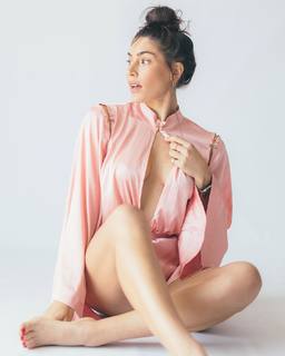 Nikki Howard feet photo thumbnail