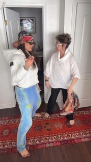 Nikki Howard feet photo thumbnail