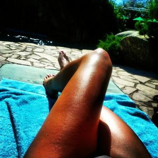 Nikki Leigh feet photo thumbnail