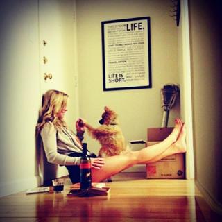 Nikki Leigh feet photo thumbnail