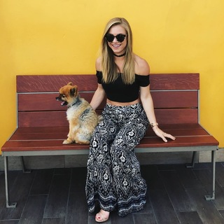 Nikki Leigh feet photo thumbnail