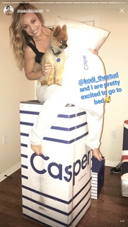 Nikki Leigh feet photo thumbnail