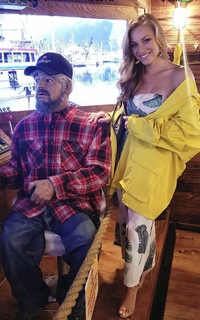 Nikki Leigh feet photo thumbnail