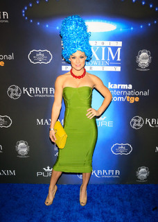 Nikki Leigh feet photo thumbnail