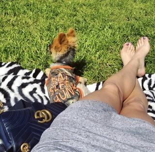 Nikki Leigh feet photo thumbnail