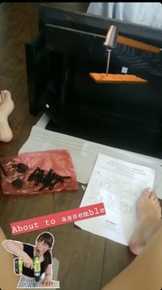 Nikki Leigh feet photo thumbnail